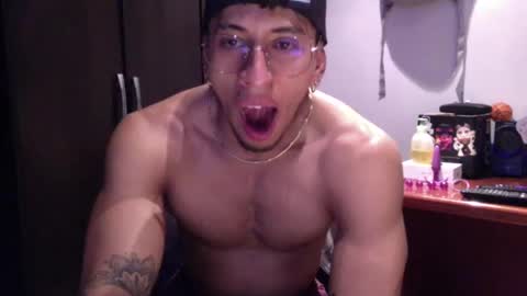 Snapshot of thiago_happy chatting on 03-09-25, 05:11 thiago_happy online show from 03-09-25, 05:11