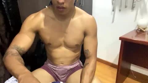 Snapshot of thiago_happy chatting on 12-22-25, 03:47 thiago_happy online show from 12-22-25, 03:47