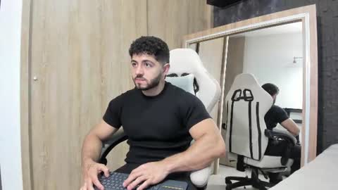 THIAGO online show from 07-18-26, 03:33