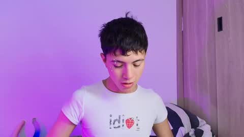 Snapshot of thiago_n_sam chatting on 09-26-25, 03:10 thiago_n_sam online show from 09-26-25, 03:10