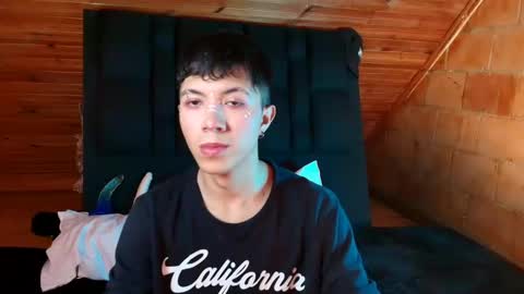 Snapshot of thiago_n_sam chatting on 10-16-25, 05:47 thiago_n_sam online show from 10-16-25, 05:47