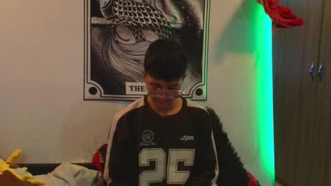 Snapshot of thiago_n_sam chatting on 11-30-25, 01:53 thiago_n_sam online show from 11-30-25, 01:53