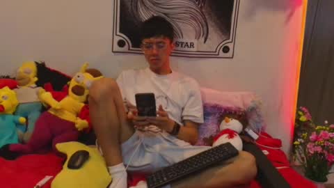 Snapshot of thiago_n_sam chatting on 12-04-25, 02:32 thiago_n_sam online show from 12-04-25, 02:32