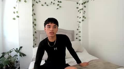 Snapshot of thiago_n_sam chatting on 01-17-26, 07:50 thiago_n_sam online show from 01-17-26, 07:50