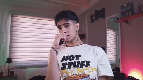 Snapshot of thiago_rockwell chatting on 12-08-24, 01:47 Thiago online show from 12-08-24, 01:47