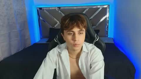 Snapshot of thiago_vega_ chatting on 07-11-26, 08:44 Thiago online show from 07-11-26, 08:44