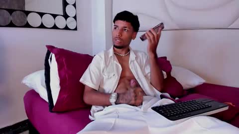 ThiagoFerreti online show from 11-10-25, 08:19