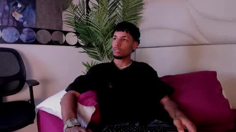 ThiagoFerreti online show from 11-12-25, 08:08