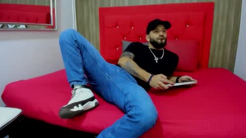 Thia Gomez online show from 01-16-26, 07:07