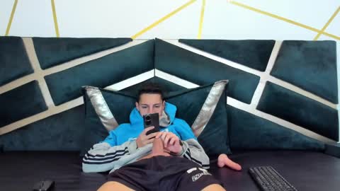 Thiago   online show from 04-01-26, 01:41