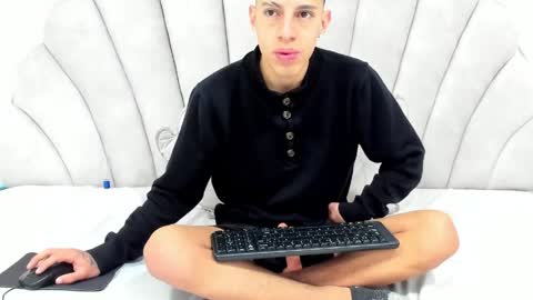 Thiago   online show from 04-04-26, 01:19