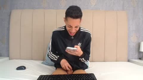 Thiago   online show from 06-10-26, 01:10