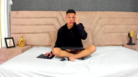 Thiago   online show from 07-03-26, 03:35