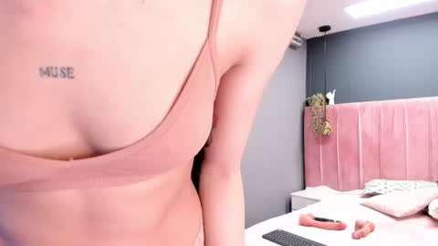 Snapshot of thiara_gh chatting on 06-27-26, 12:22 thiara_gh online show from 06-27-26, 12:22