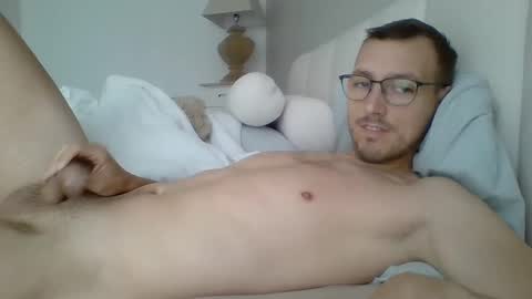 Snapshot of thib9223 chatting on 04-02-26, 08:34 thib9223 online show from 04-02-26, 08:34