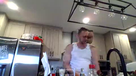 Snapshot of thick_dick11 chatting on 04-06-26, 01:23 Val online show from 04-06-26, 01:23