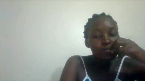 Snapshot of thick_eviey chatting on 03-06-25, 04:17 love online show from 03-06-25, 04:17