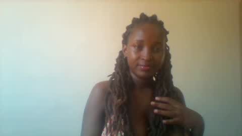 Snapshot of thick_eviey chatting on 03-07-25, 10:24 love online show from 03-07-25, 10:24