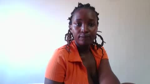 Snapshot of thick_eviey chatting on 03-11-25, 11:44 love online show from 03-11-25, 11:44