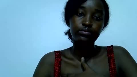 Snapshot of thick_eviey chatting on 09-19-25, 03:08 love online show from 09-19-25, 03:08