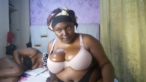thick_n_flirty online show from 04-26-26, 08:39