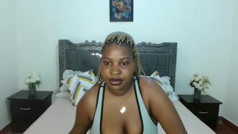 Snapshot of thickebonie chatting on 03-28-26, 03:33 Nikita online show from 03-28-26, 03:33
