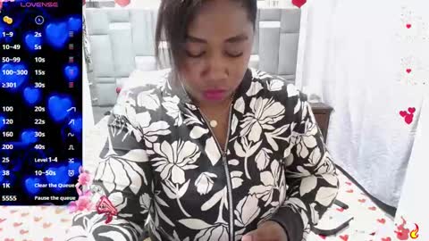 Snapshot of thickebonymilf chatting on 09-21-25, 04:58 XIOMARA online show from 09-21-25, 04:58