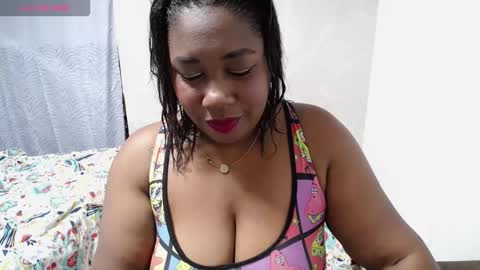 Snapshot of thickebonymilf chatting on 10-13-25, 03:50 XIOMARA online show from 10-13-25, 03:50