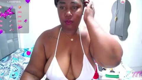 XIOMARA  online show from 06-19-26, 02:10