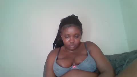 Snapshot of thickianababe chatting on 01-19-25, 10:17 thickianababe online show from 01-19-25, 10:17
