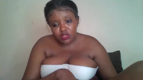 Snapshot of thickianababe chatting on 01-25-25, 12:38 thickianababe online show from 01-25-25, 12:38