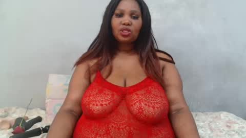 Snapshot of thicksexymellons chatting on 02-14-25, 10:28 Pat online show from 02-14-25, 10:28