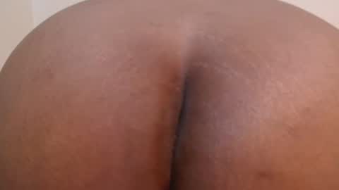 Snapshot of thicksexymellons chatting on 02-22-25, 05:57 Pat online show from 02-22-25, 05:57