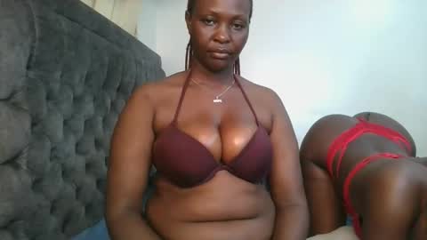 Snapshot of thicky_rue chatting on 06-02-26, 10:01 Rue online show from 06-02-26, 10:01