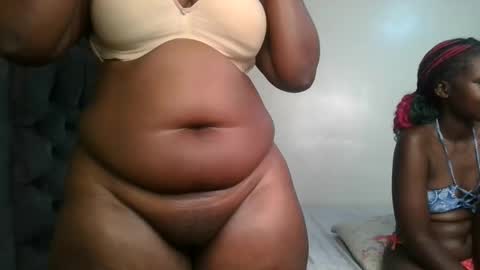 Snapshot of thicky_rue chatting on 06-11-26, 03:10 Rue online show from 06-11-26, 03:10