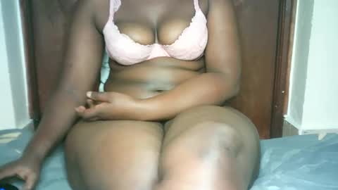 Snapshot of thickybabe_05 chatting on 01-25-25, 08:10 thickybabe_05 online show from 01-25-25, 08:10