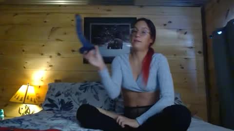 Snapshot of thicwhtcock chatting on 02-26-26, 03:22 MissBear online show from 02-26-26, 03:22