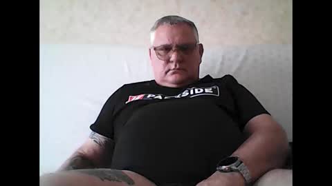 Snapshot of thierrysymp chatting on 10-23-25, 03:33 Thierrysymp online show from 10-23-25, 03:33