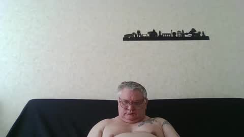 Snapshot of thierrysymp chatting on 03-03-26, 09:37 Thierrysymp online show from 03-03-26, 09:37