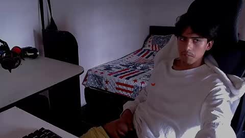 Snapshot of thieves_us chatting on 12-01-24, 06:08 thieves_us online show from 12-01-24, 06:08