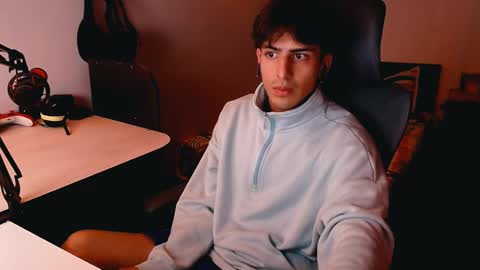 Snapshot of thieves_us chatting on 12-26-24, 05:26 thieves_us online show from 12-26-24, 05:26