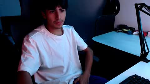 Snapshot of thieves_us chatting on 01-20-25, 12:39 thieves_us online show from 01-20-25, 12:39