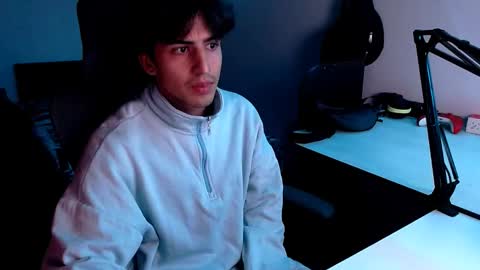 Snapshot of thieves_us chatting on 01-27-25, 12:16 thieves_us online show from 01-27-25, 12:16