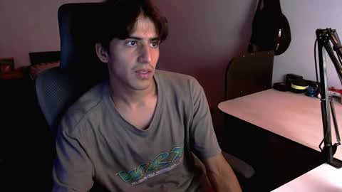 Snapshot of thieves_us chatting on 02-05-25, 10:01 thieves_us online show from 02-05-25, 10:01