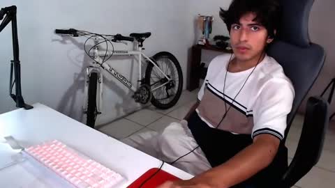 Snapshot of thieves_us chatting on 09-08-25, 05:12 thieves_us online show from 09-08-25, 05:12