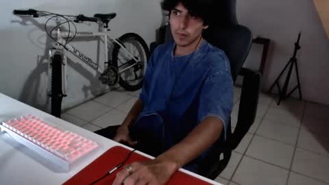 Snapshot of thieves_us chatting on 09-24-25, 05:44 thieves_us online show from 09-24-25, 05:44