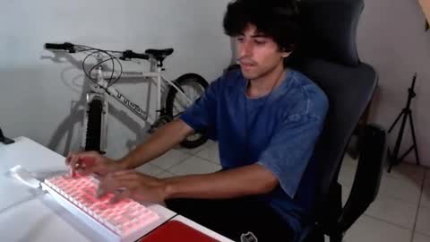 Snapshot of thieves_us chatting on 09-25-25, 05:22 thieves_us online show from 09-25-25, 05:22