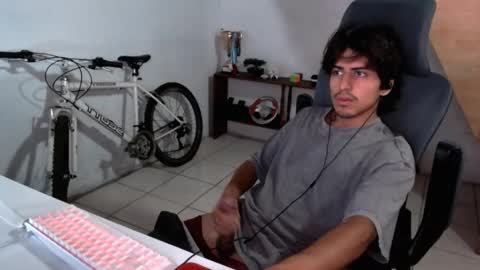 Snapshot of thieves_us chatting on 09-30-25, 09:31 thieves_us online show from 09-30-25, 09:31