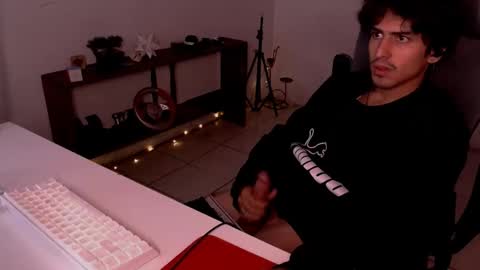 Snapshot of thieves_us chatting on 11-21-25, 10:36 thieves_us online show from 11-21-25, 10:36