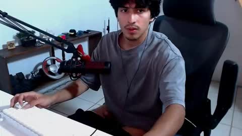 Snapshot of thieves_us chatting on 11-22-25, 04:22 thieves_us online show from 11-22-25, 04:22